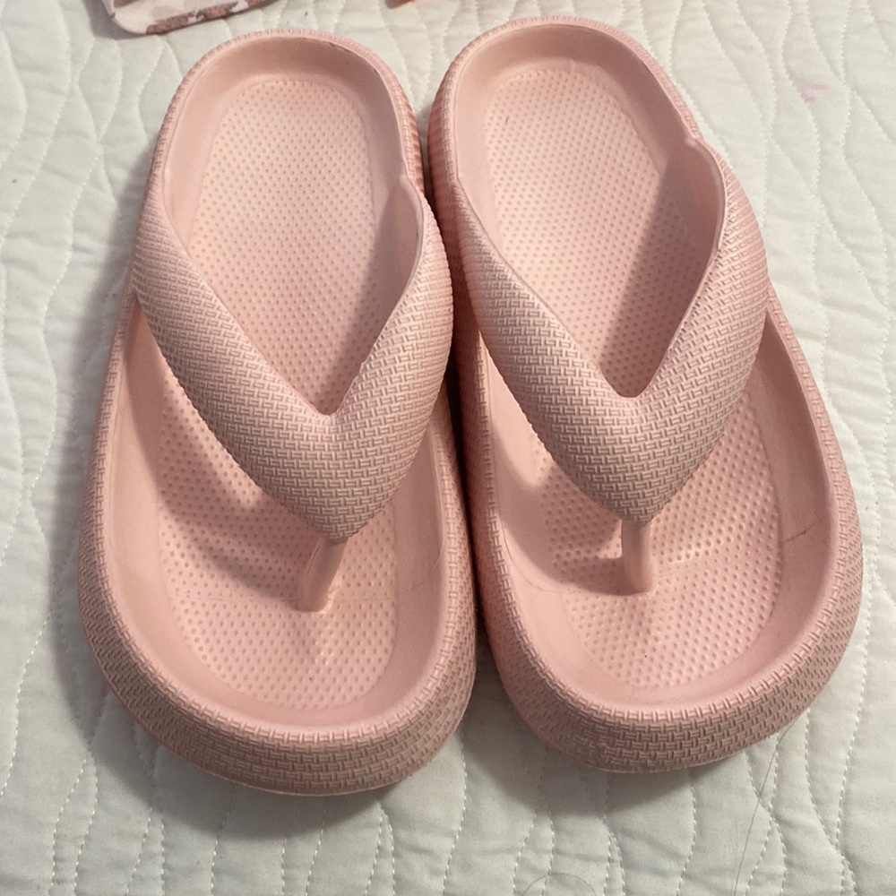 Bubble sandals trendy